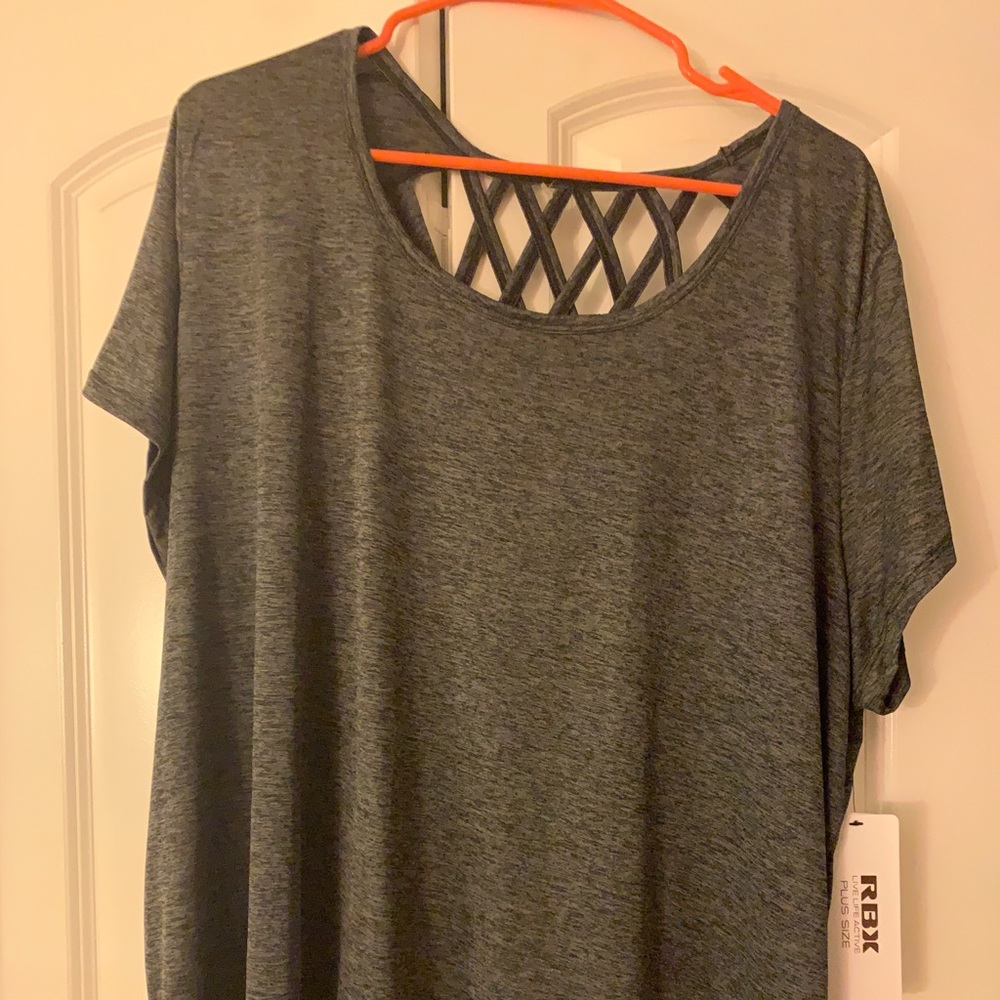 Grey t shirt